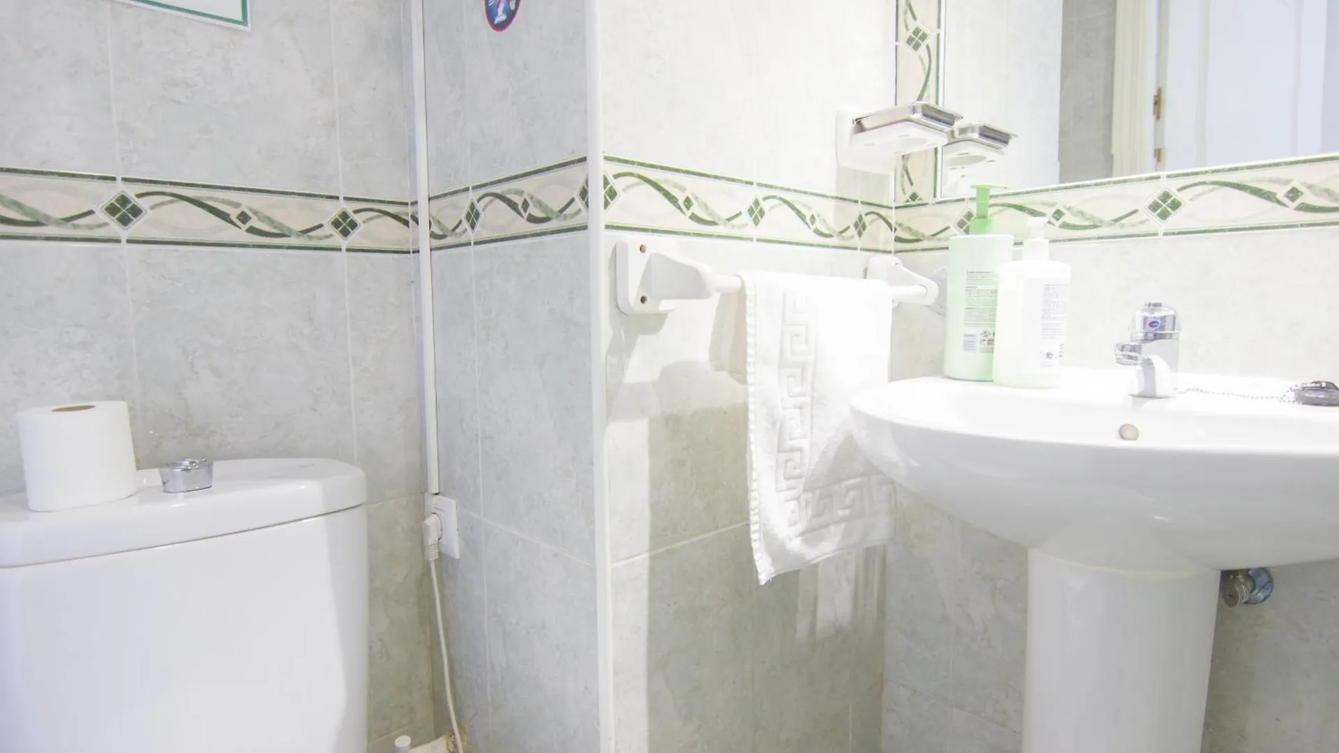 Rentalsevilla Guadalete II 0*, Sevilla İspanya